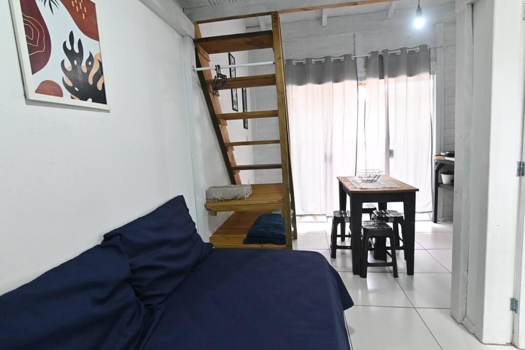 Casa de Férias Tinyhouse Ch2 A5min De Jurere In Ar Cond E Netflix
