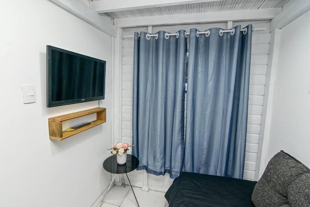 Tinyhouse Ch2 A5min De Jurere In Ar Cond E Netflix Florianópolis